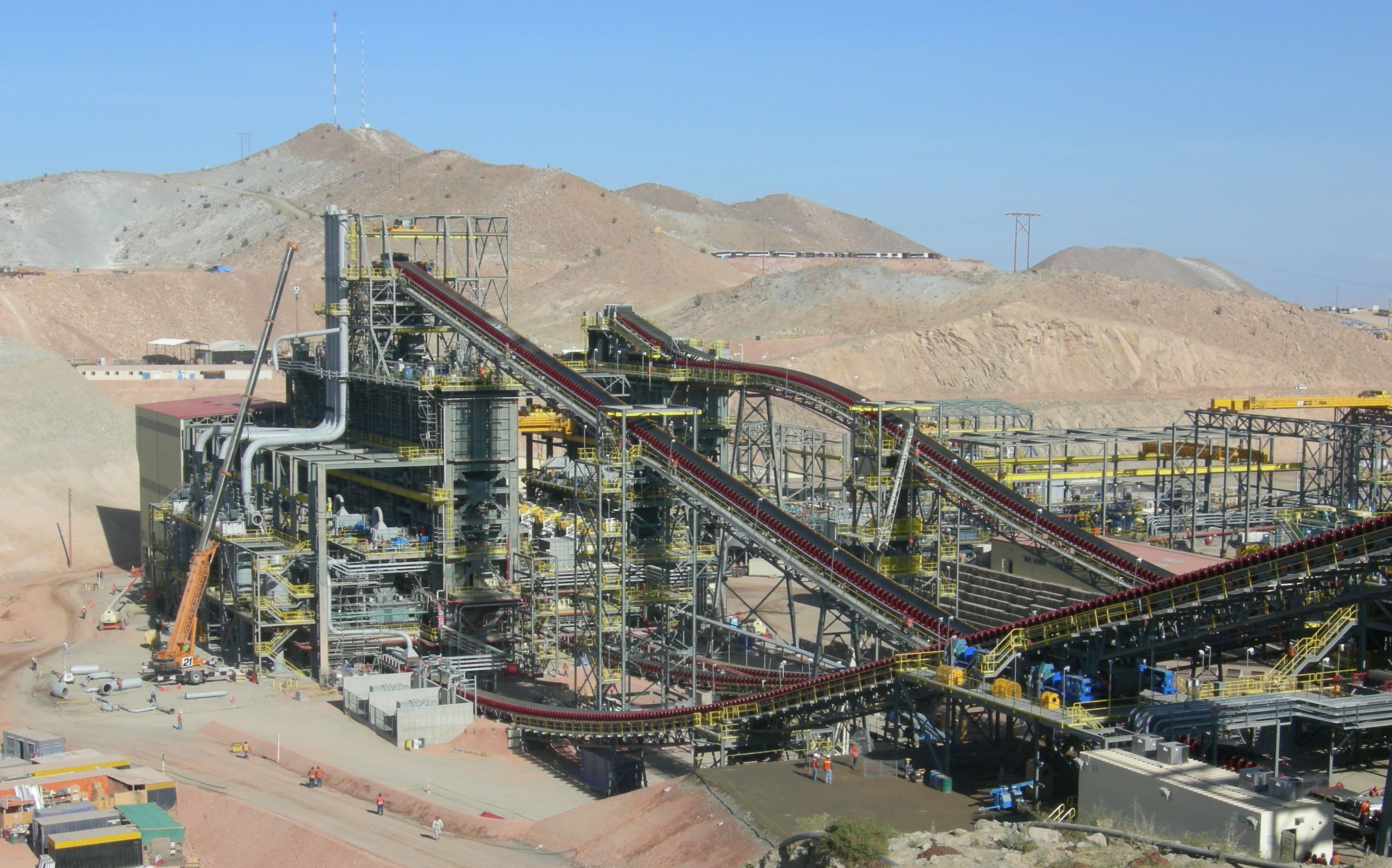 Secondary and tertiary crushing