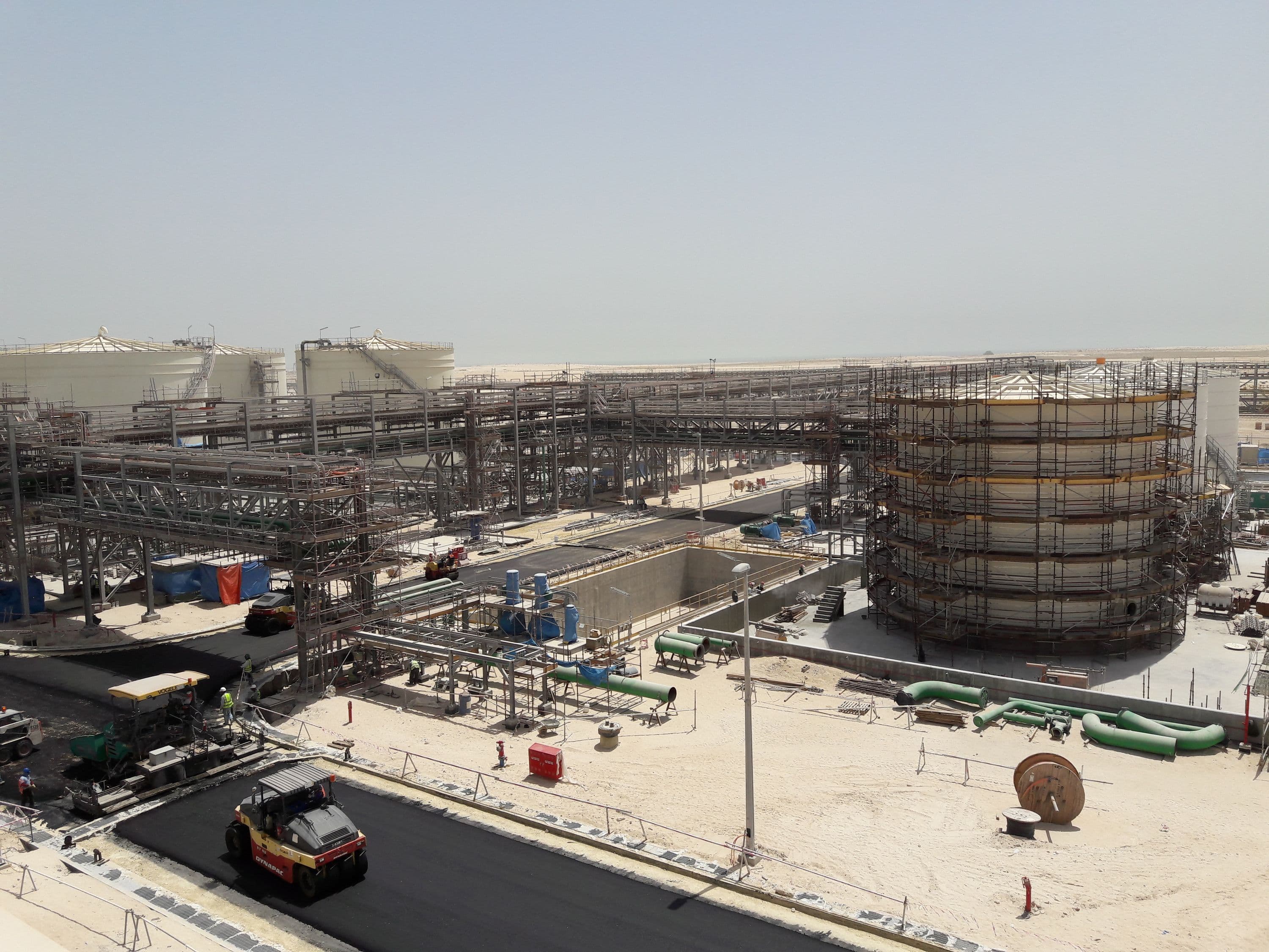 U&IO tanks and piperacks